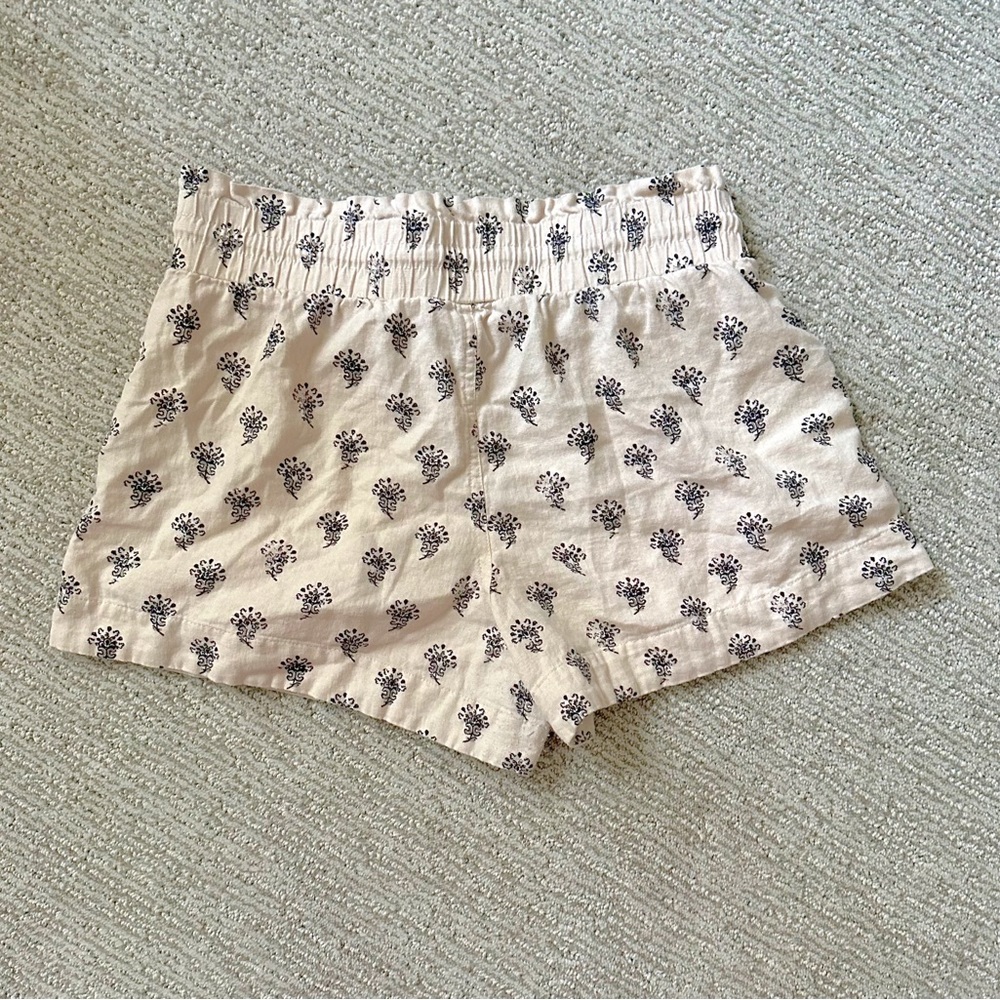 A New Day Cream and Black Shorts - Picture 2 of 7